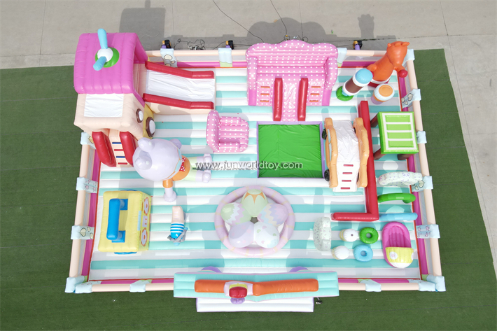 Rabbit’s Home Inflatable Fun City FWF134