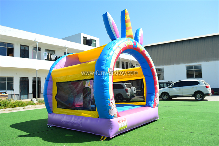 Cute Unicorn Bounce House FWC398
