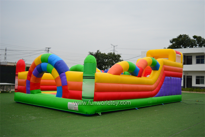 Crayon Inflatable Fun City FWF149