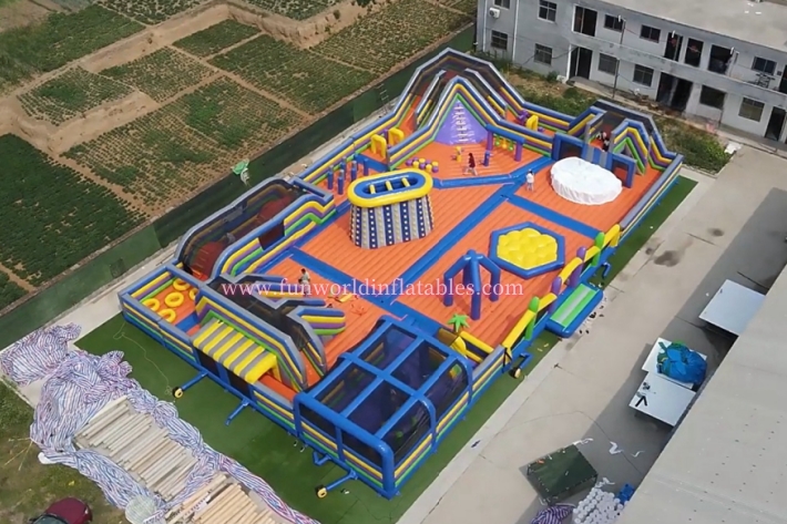 Giant air bouncer inflatable theme park FWF178