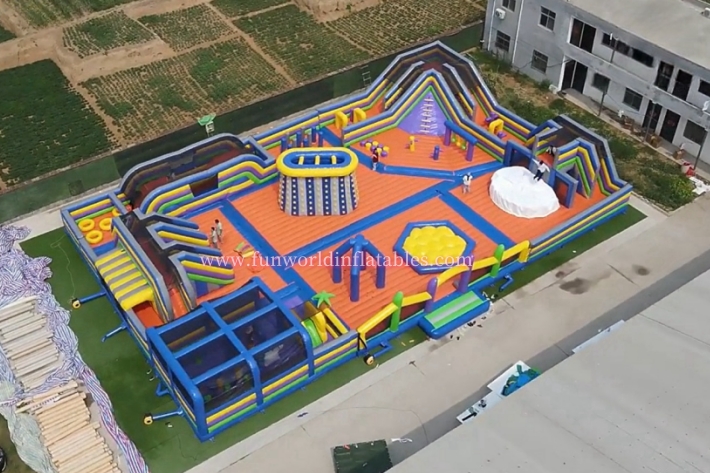 Giant air bouncer inflatable theme park FWF178